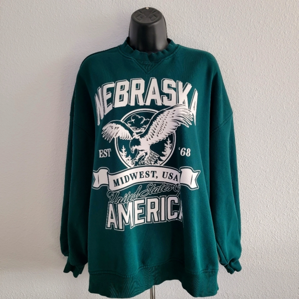 H&M Divided Nebraska Oversized Sweatshirt